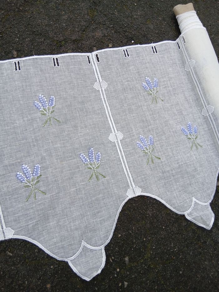 Brodé fleurs lavandes en 45cm sur 4m - photo numéro 4