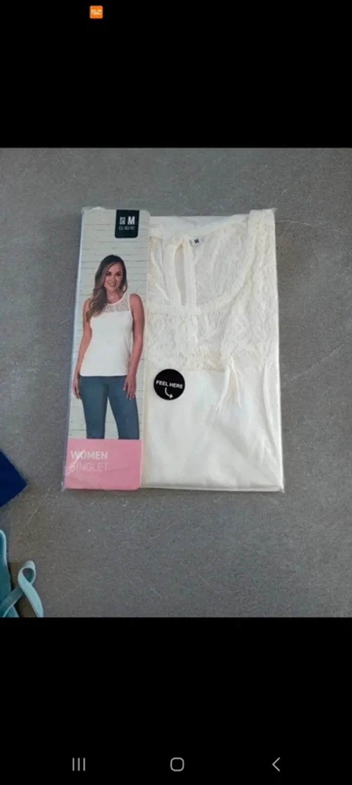 Débardeur fin en taille M existe aussi en blanc - photo numéro 5