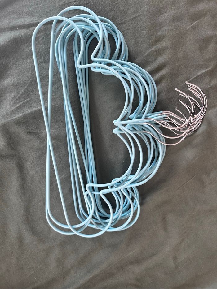 14 cintres nuage bleu enfant