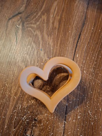 Pince à cheveux forme de cœur