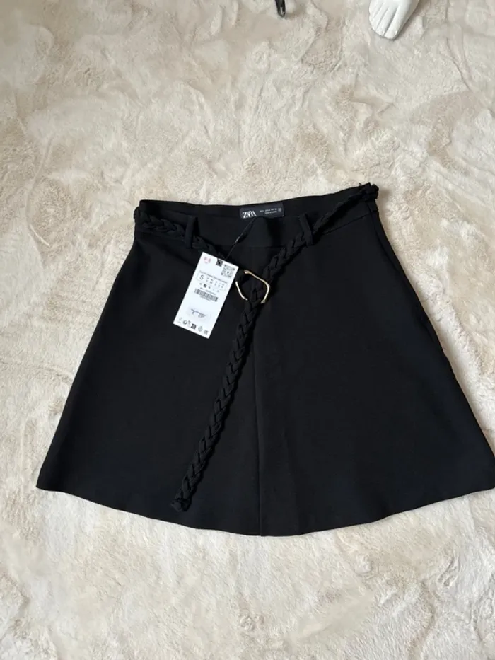 Jupe courte Zara neuve