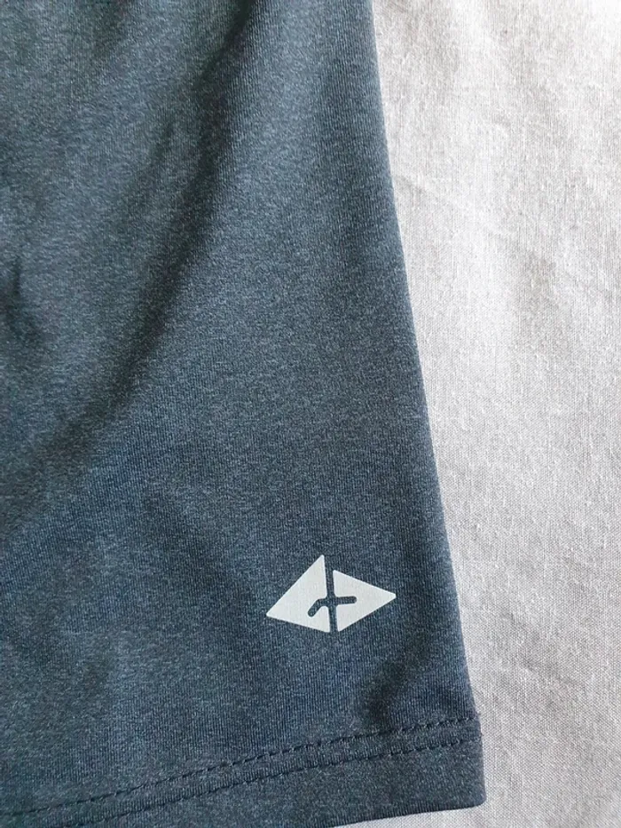 T shirt de sport - photo numéro 4