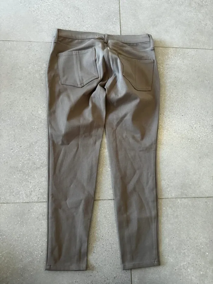 Pantalon marron Mango, taille 40, très bon état, 40x85cm - photo numéro 3