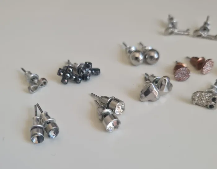 Lot de 9 paires de clous d'oreilles - photo numéro 3
