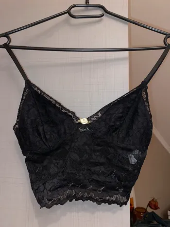 Crop top en dentelle pimkie taille XS
