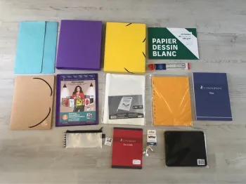 Lot de 15 fournitures scolaires NEUF