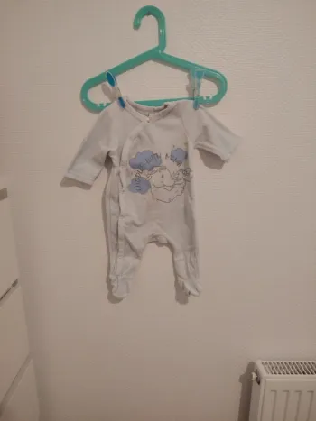 Pyjama Dumbo Disney taille 3 mois