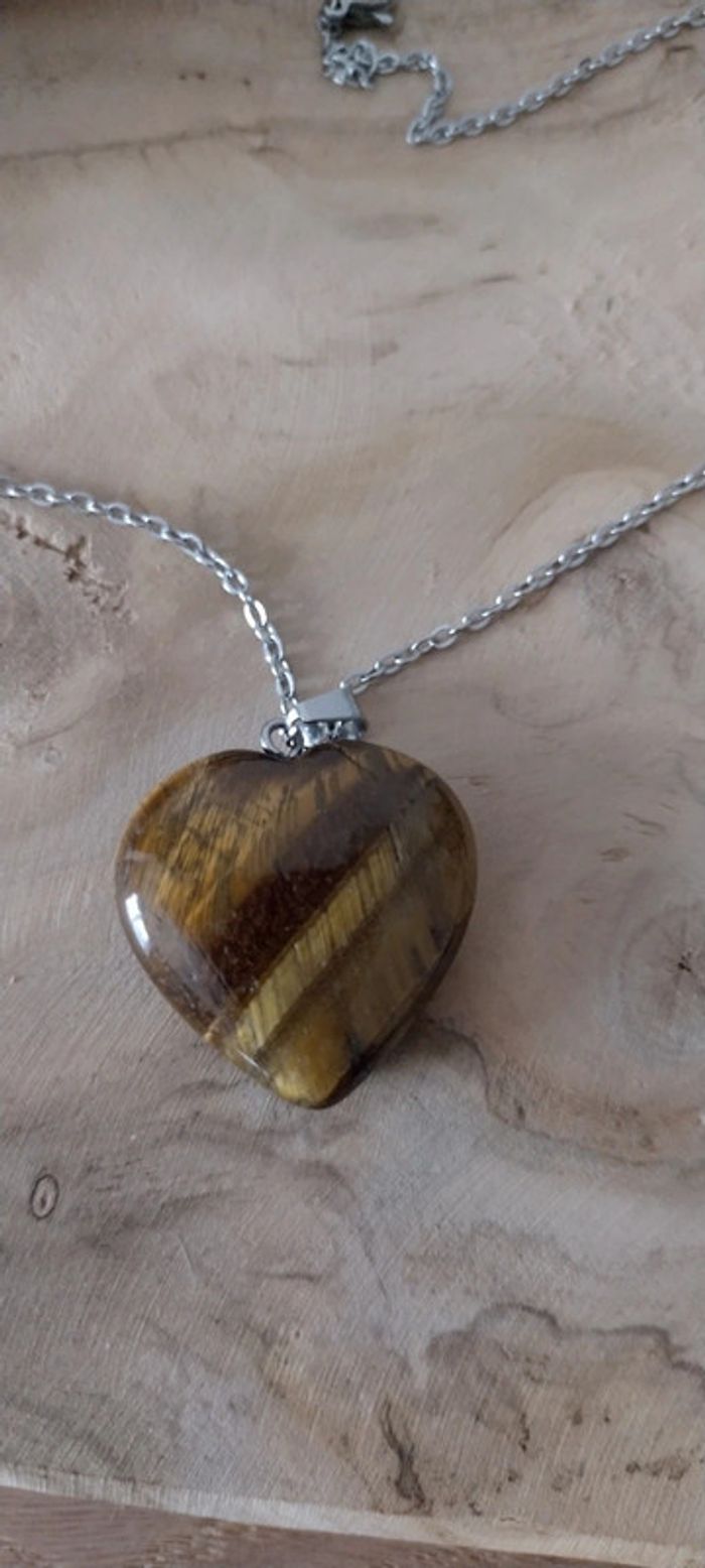 Collier pendentif coeur oeil de tigre