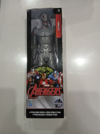 Figurine Avengers Titan héros séries Ultron 4+