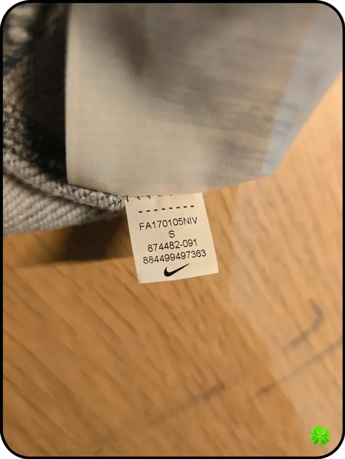 Jogging Nike taille S - photo numéro 4