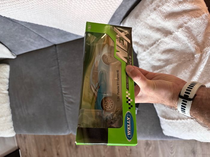 Porsche Carrera 4S bleu 1:24 Neuf + Emballage - photo numéro 4