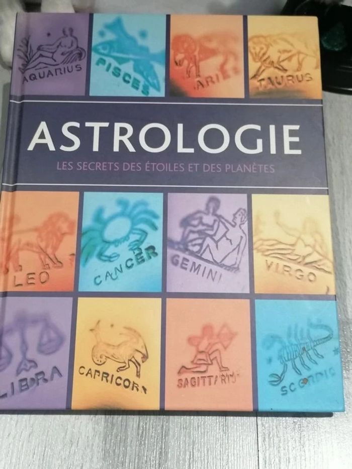 Livre astrologique - photo numéro 4