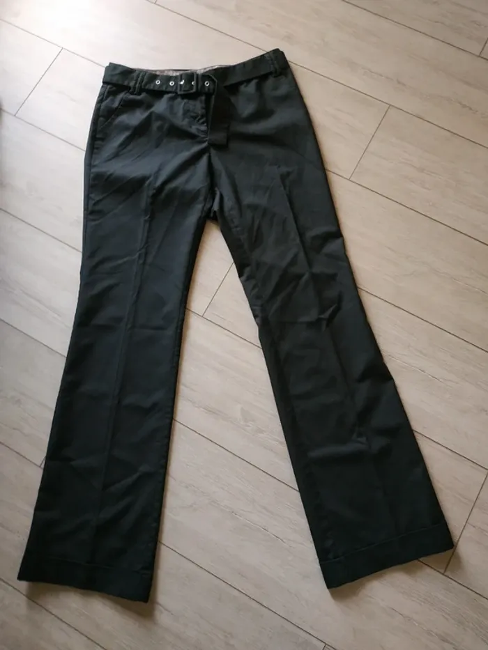 Pantalon bas de jambes légèrement évasés - photo numéro 4