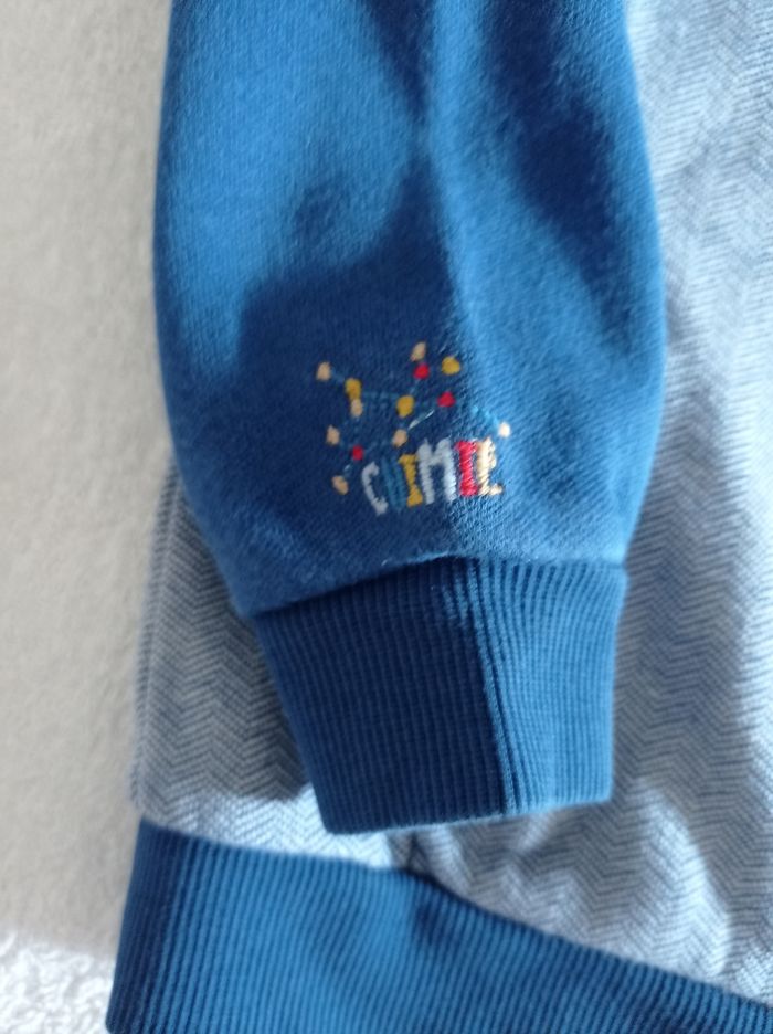 Jolie suite pour garçon avec deux poches magnifique petit pull manches longues avec inscription devant et sur les manches Marc sergent major taille 4 ans 104 cm voir photos - photo numéro 9