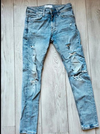 Jean Bershka Homme 36 – slim destroy bleu clair – effet déchiré tendance – look casual urbain