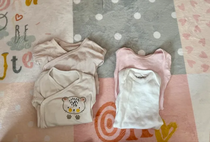Lot de 4 bodies