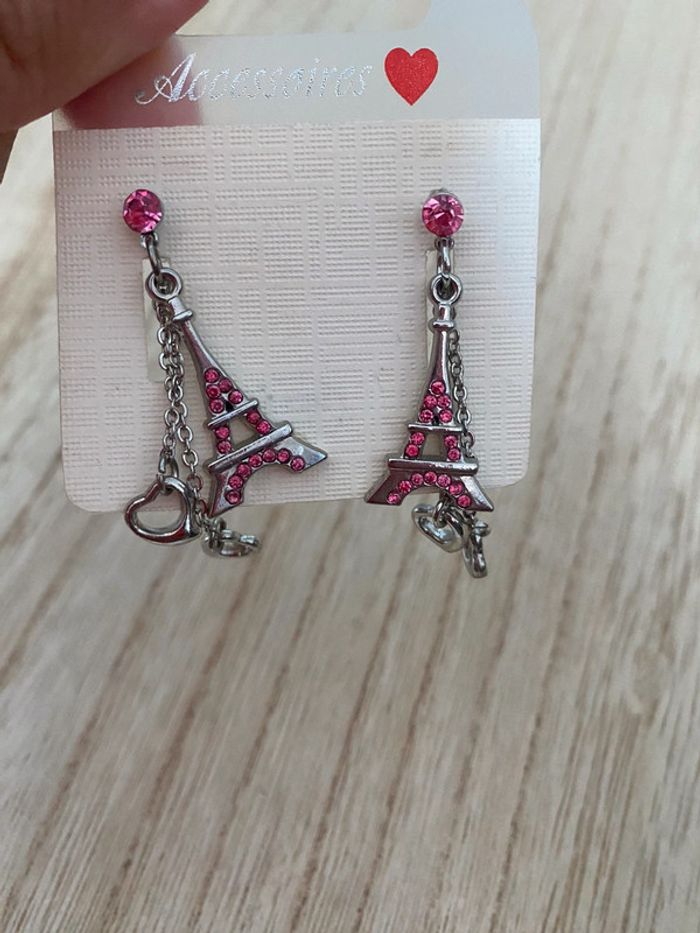 Boucles d’oreilles Tour Eiffel - photo numéro 3