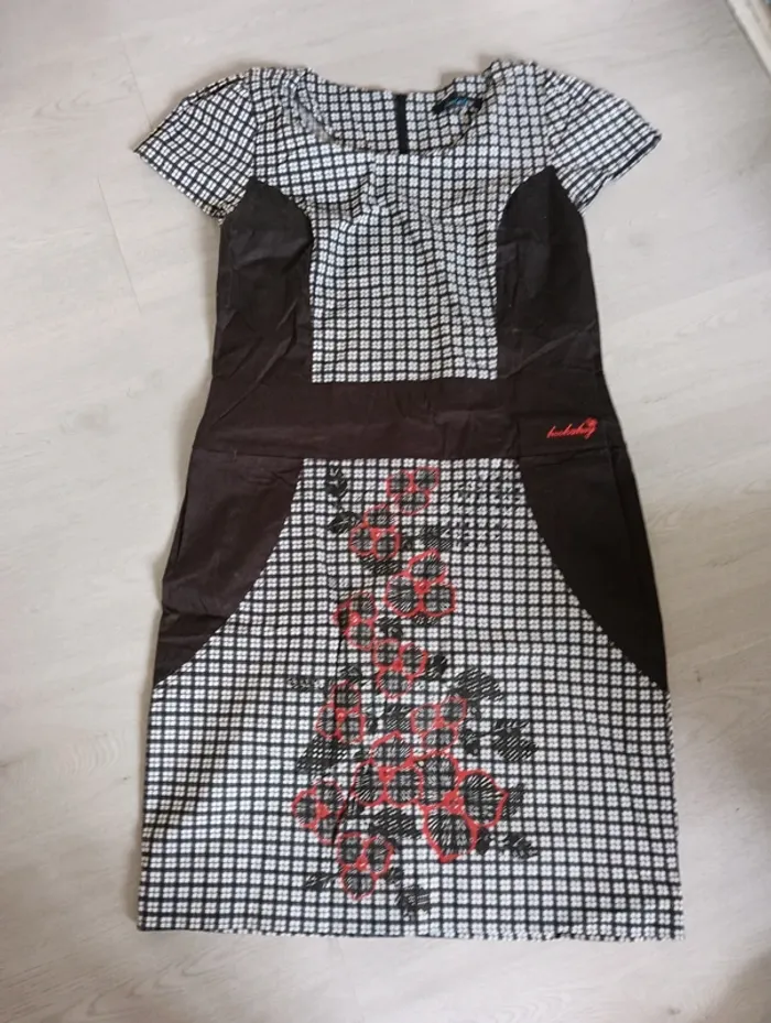 Robe Hookahey Taille 44 en Tbe