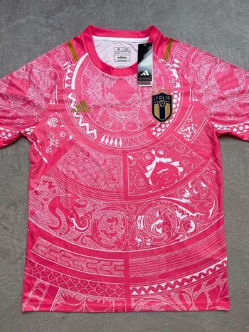 Maillot concept foot Italie rose édition Baroque taille M