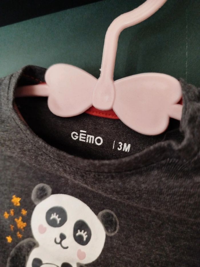 Haut Panda 🐼 3 mois - photo numéro 3