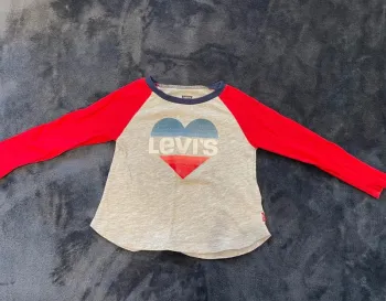 T-shirt levi's fille 24 mois motif cœur paillettes
