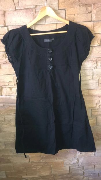 Robe noire été maternité marque Kiabi.