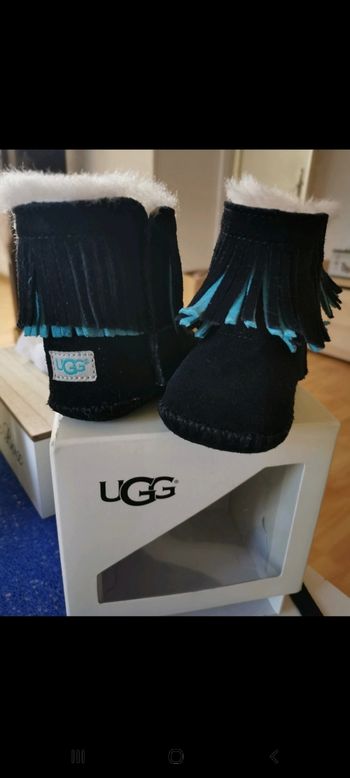 Bottines "UGG" fille taille 18