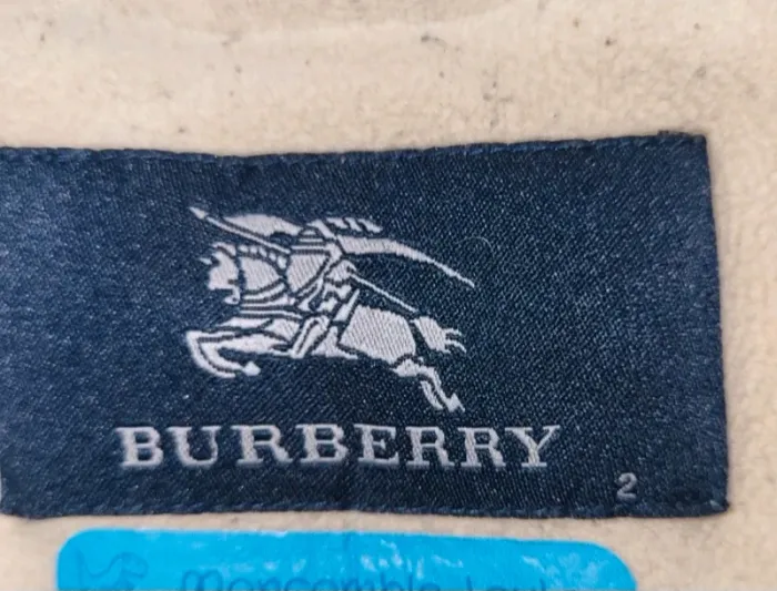Manteau burberry 2 ans - photo numéro 4