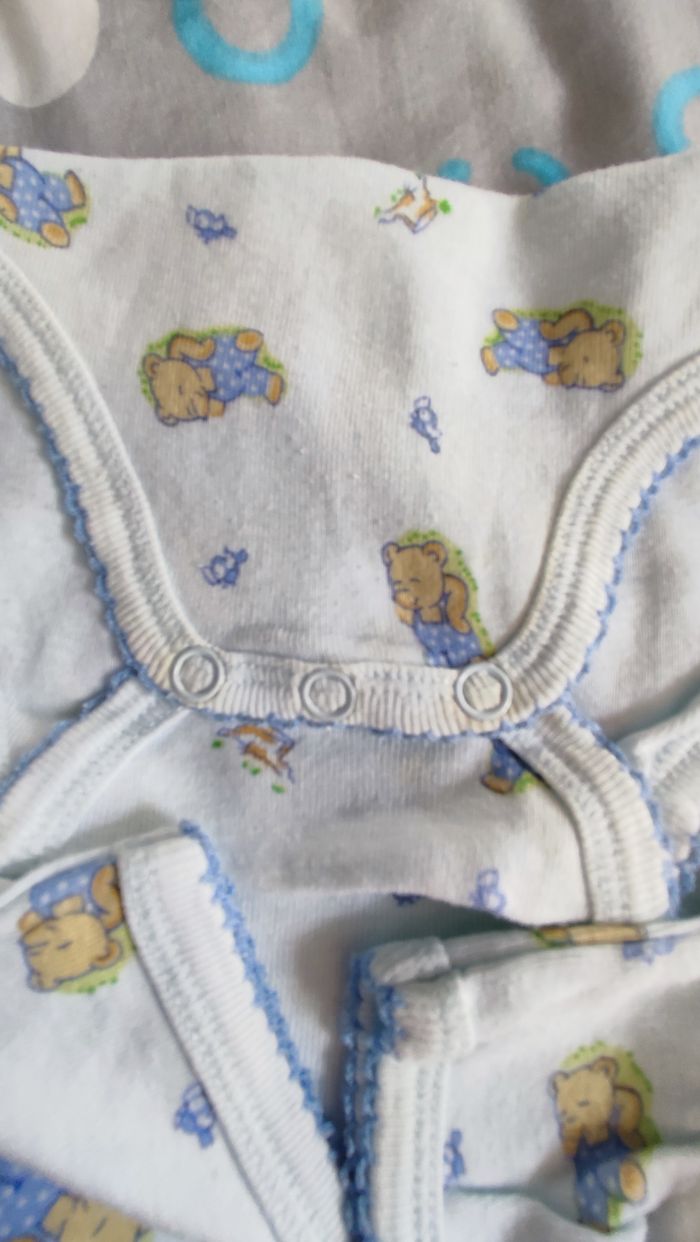 Lot bodies manches courtes/tee-shirt manches courtes - photo numéro 5