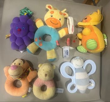 Lot de jouets bébé hochet peluche 