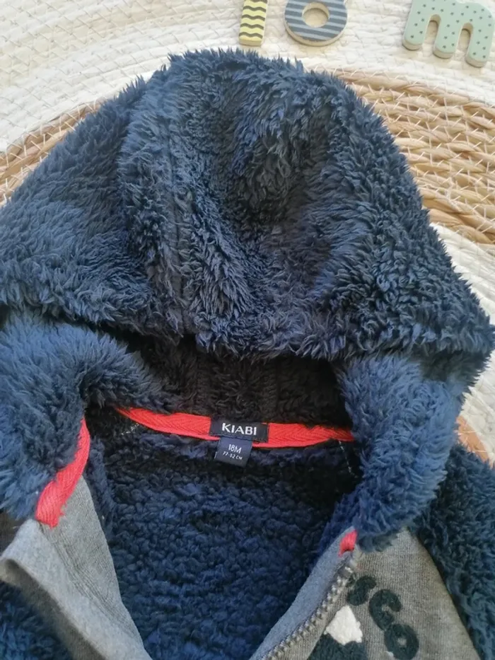Gilet zippé gris et bleu marine - Kiabi - 18 mois - photo numéro 2