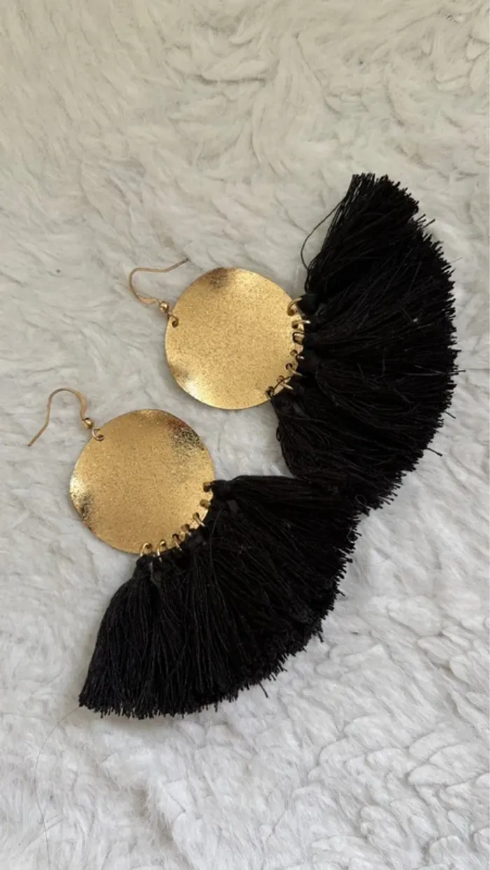 Boucles d’oreilles pendantes or et noires - photo numéro 2
