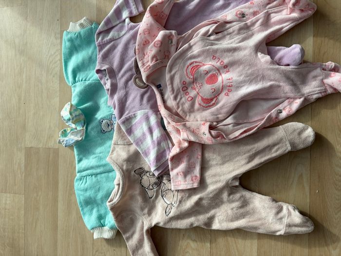 Lot bébé fille 1 mois - 35 pièces - photo numéro 4