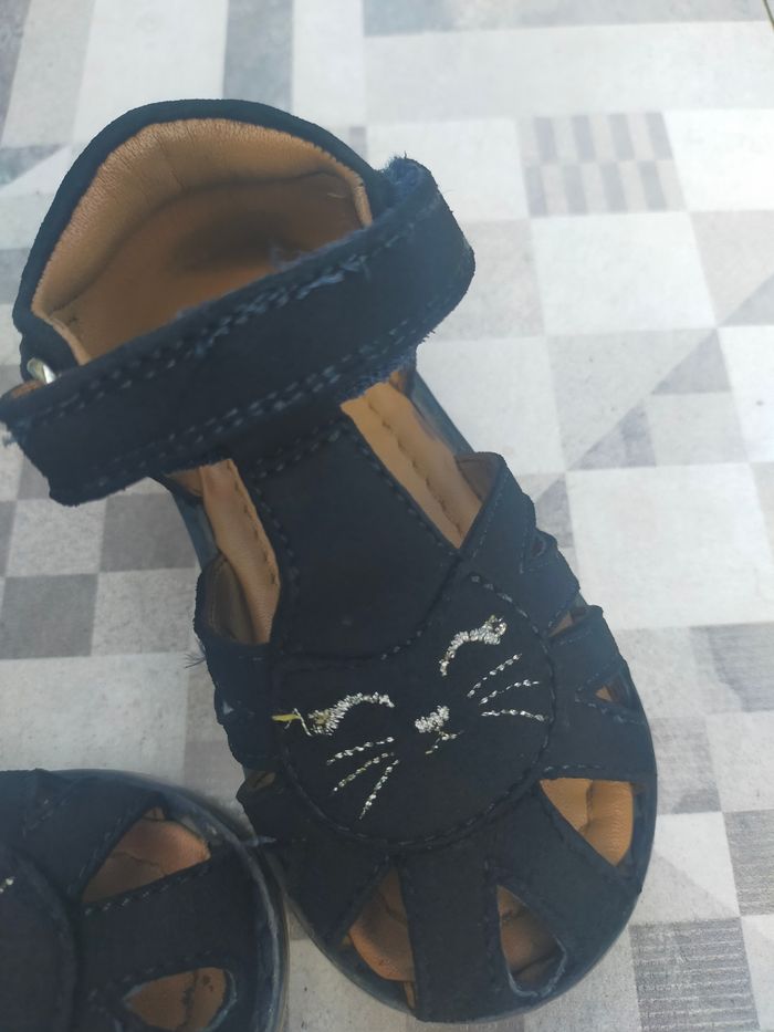 Sandalettes cuir taille 20 - photo numéro 4