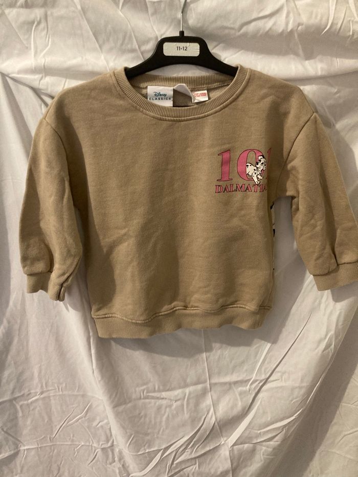 Sweat Disney 101 Dalmatiens – 2/3 ans – très bon état - photo numéro 2