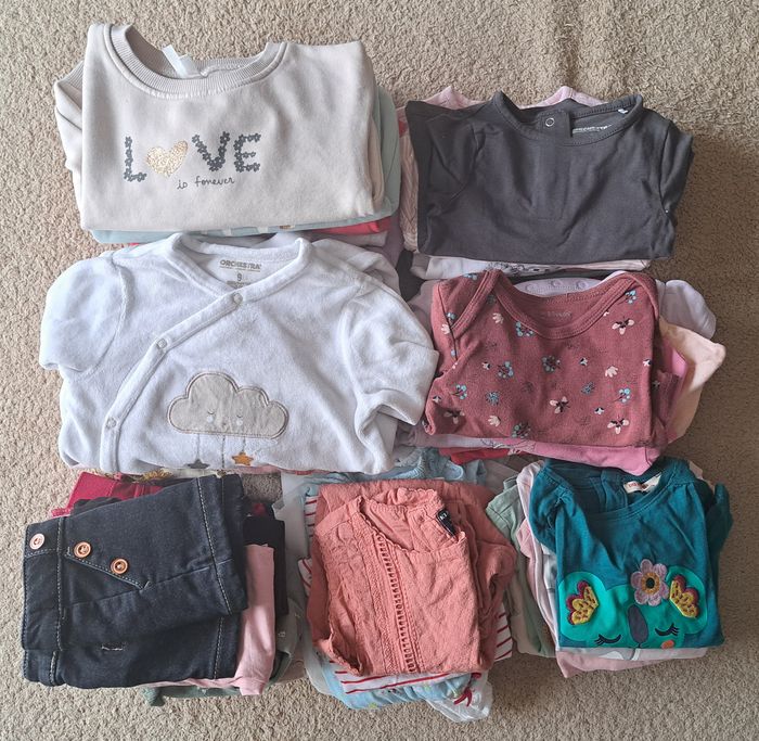 Très gros lot de vêtements fille taille 9 mois