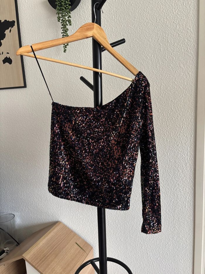 Haut à paillettes col asymétrique - photo numéro 2