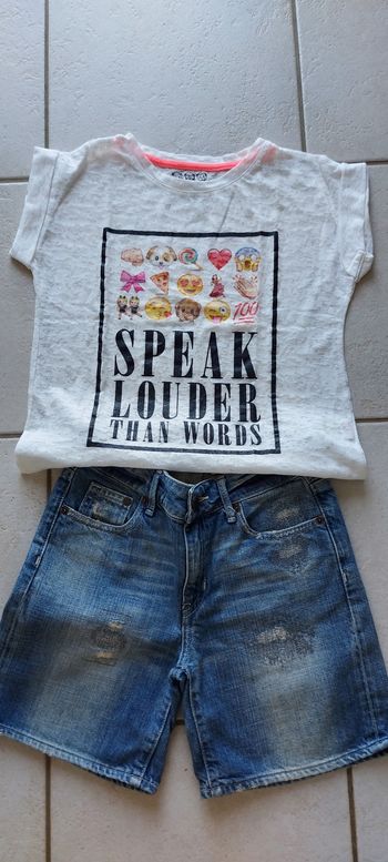 Short + tee-shirt smiley 8-9 ans. Très bon état