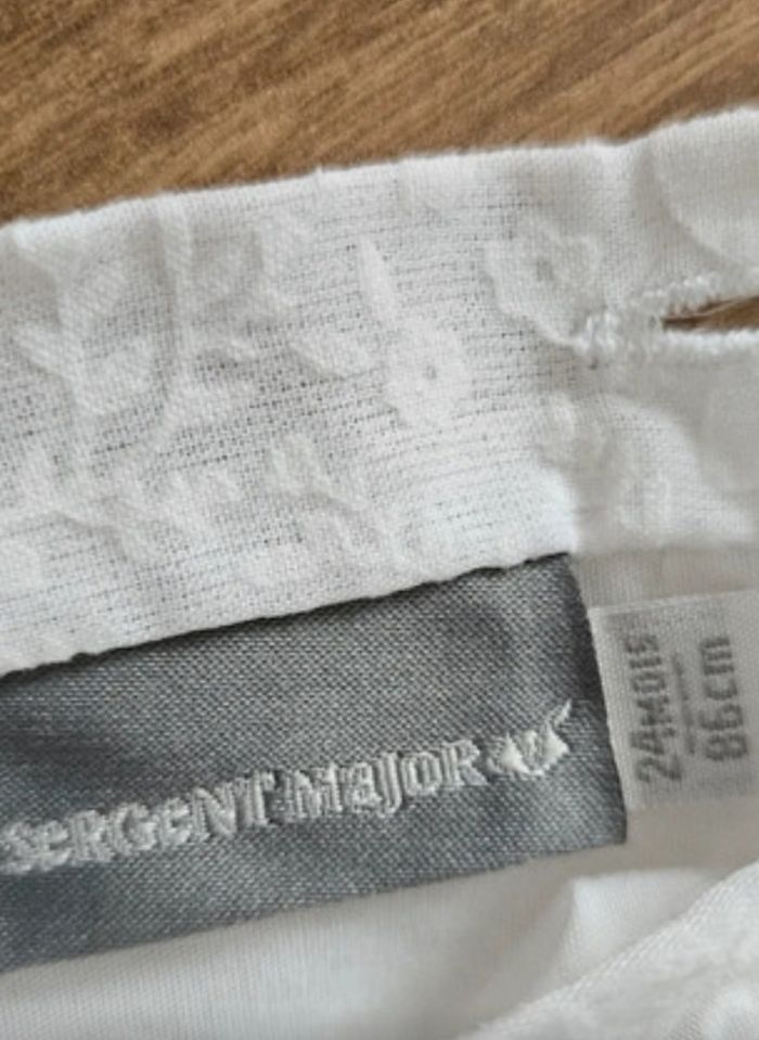 Robe de cérémonie et son chapeau - photo numéro 3