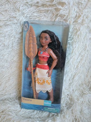 Barbie disney / poupée princesse vaiana disney store - disneyland paris