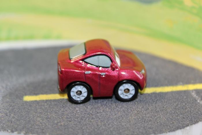 Disney Pixar cars min racer Natali Certain - photo numéro 6