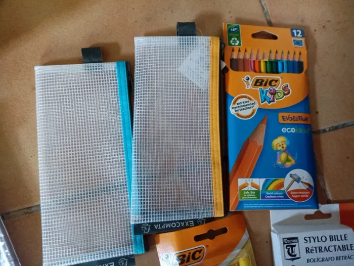 Lot fournitures scolaires - photo numéro 5