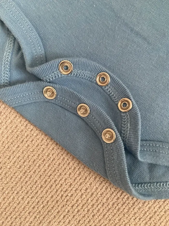 Body manches courtes 3 mois petit bateau - photo numéro 3