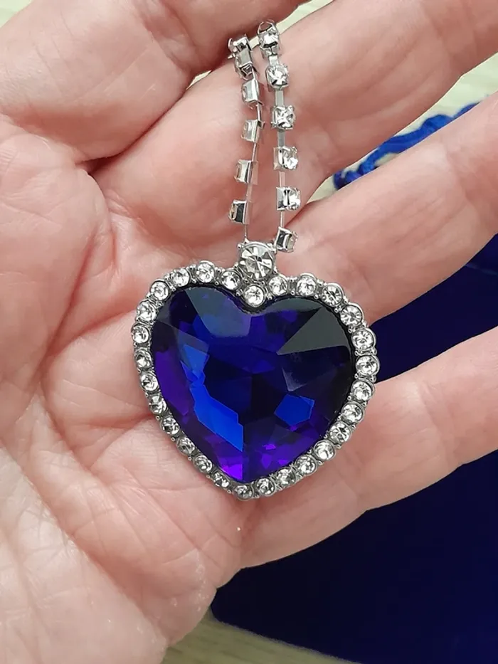 Collier Titanic, collier coeur de l'océan porté par Rose dans le film - photo numéro 5