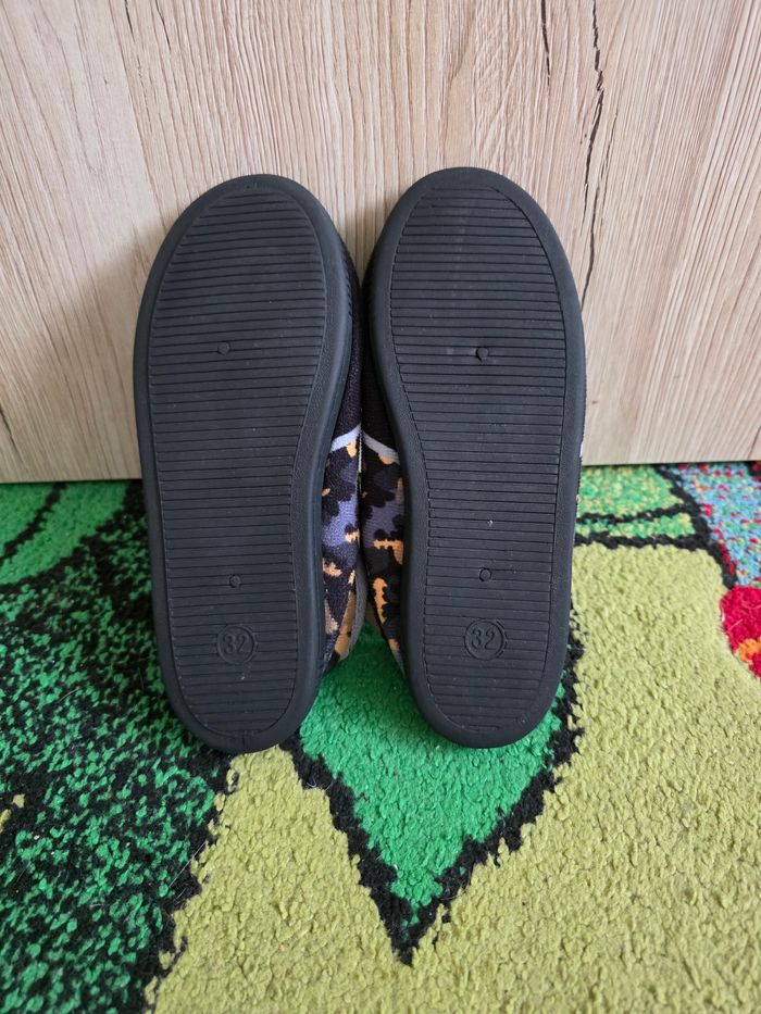 CHAUSSONS GARÇON BATMAN TAILLE 32 - photo numéro 6