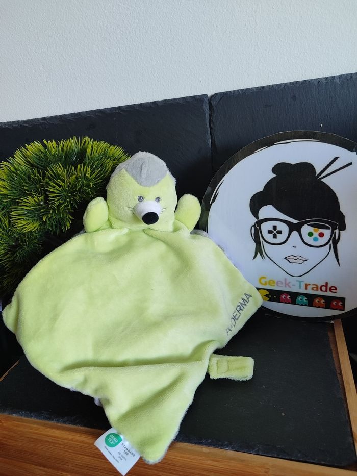 Doudou a-derma oeko tex phoque hérisson gris vert  Noir Blanc DD003357