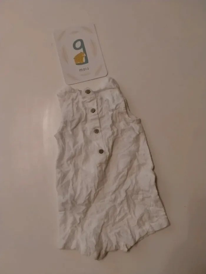 Combinaison bébé blanche Marque Orchestra Taille 9 mois - photo numéro 3