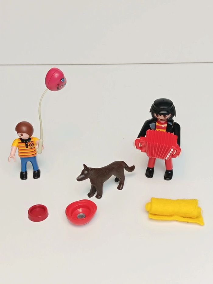 Lot figurines playmobil aider son prochain - photo numéro 2