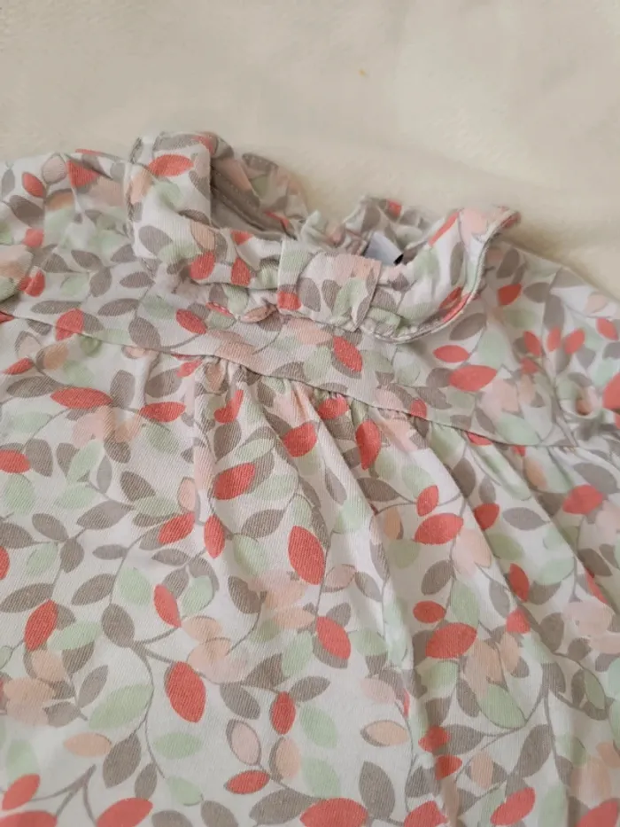 🎀 jolie petit t-shirt motif feuille taille 3 mois 🎀 - photo numéro 2