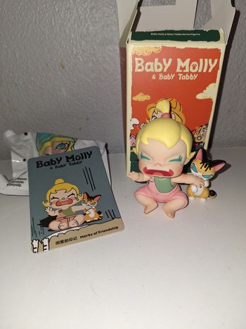 Figurine molly